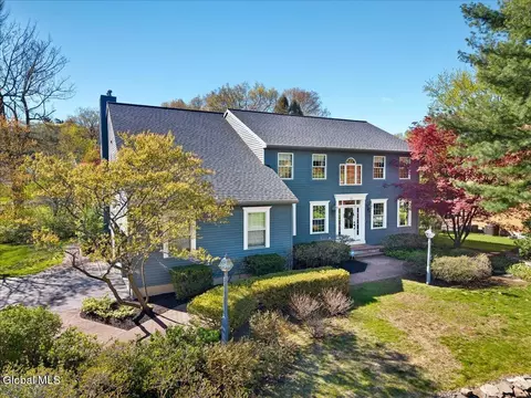 11 Fox Run, Latham, NY 12110
