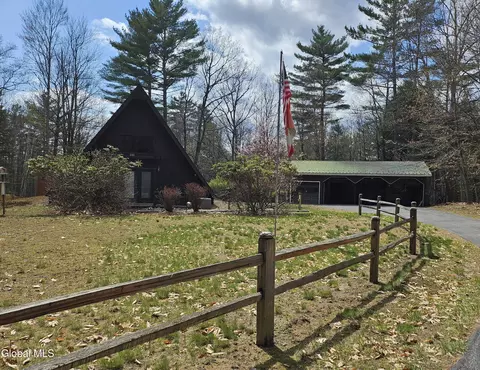107 Lake Tour Rd, Lake Luzerne, NY 12846