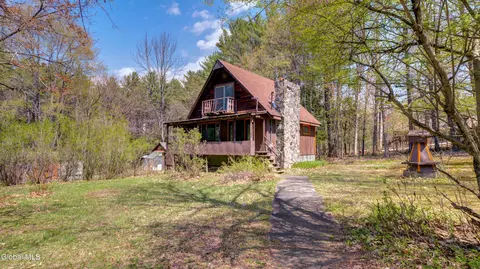138 Gifford Valley Rd, Northville, NY 12134