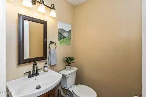Bath - 39 Woodthrush Ct, Ballston Spa, NY 12020 photo 1 of 6