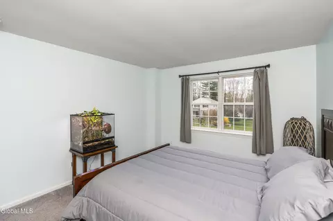 Bedroom - 39 Woodthrush Ct, Ballston Spa, NY 12020 photo 1 of 8