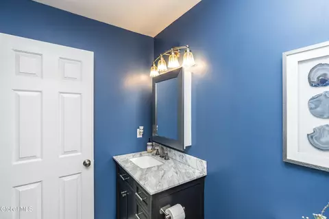 Bath - 39 Woodthrush Ct, Ballston Spa, NY 12020 photo 5 of 6