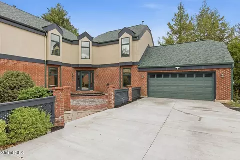214 Colonial Ave, Albany, NY 12208