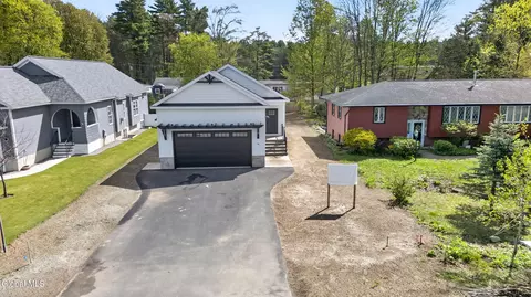 7 Parkview Ave # B, Queensbury, NY 12804