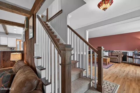 Entry Way - 41 Salem Rd, Delmar, NY 12054 photo 5 of 16
