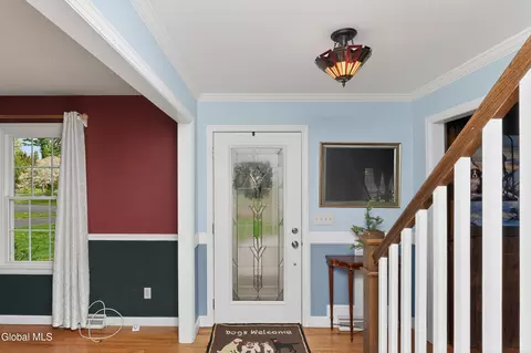 Entry Way - 41 Salem Rd, Delmar, NY 12054 photo 2 of 16