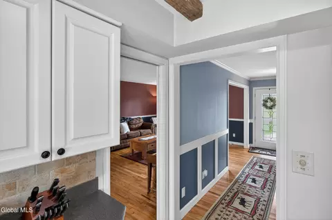 Entry Way - 41 Salem Rd, Delmar, NY 12054 photo 7 of 16
