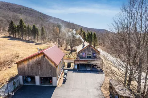 3144 Coach Rd, Argyle, NY 12809