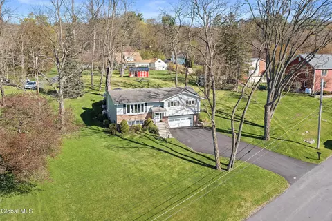 133 Hilgert Pkwy, Schoharie, NY 12157