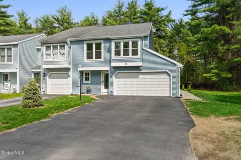 9 Old Mill Ln, Queensbury, NY 12804