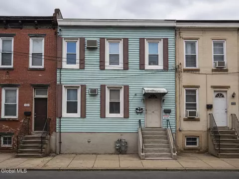 118 Adams St, Troy, NY 12180