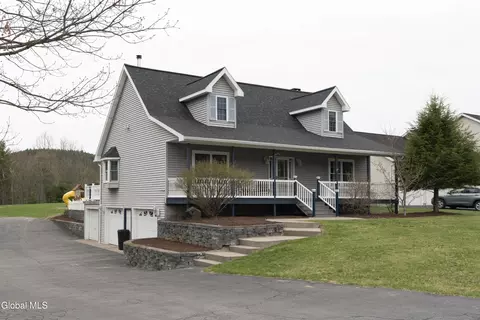 Exterior - 93 3rd Ave, Hadley, NY 12835 photo 2 of 6