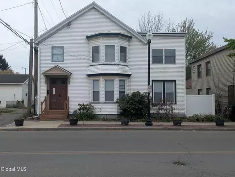 36 112th St, Troy, NY 12182