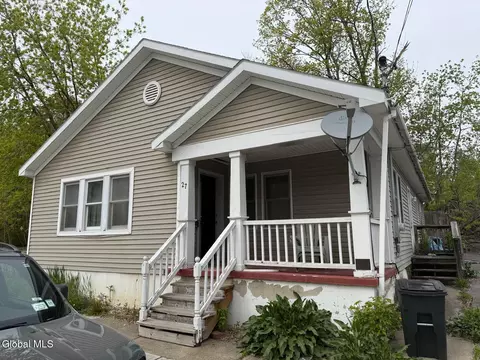 27 Osborne St, Albany, NY 12202