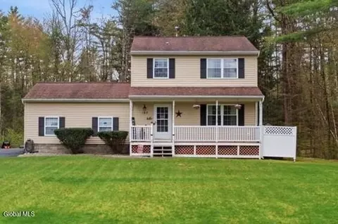 123 Stormy Ln, Gansevoort, NY 12831