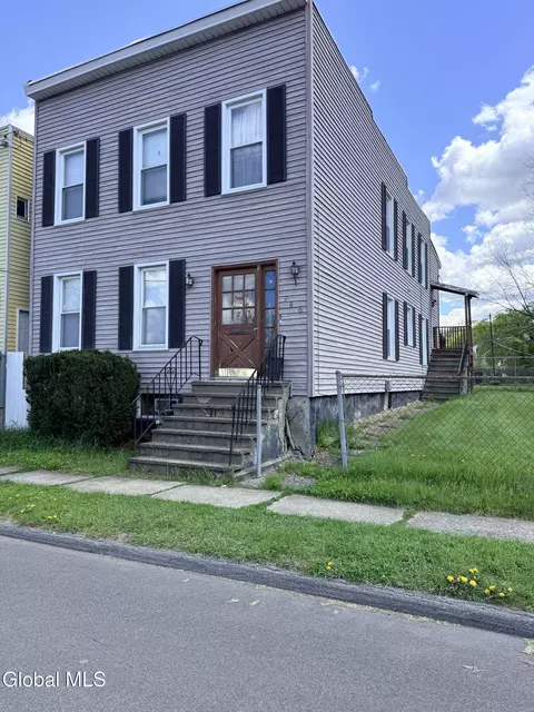 786 1st Ave, Troy, NY 12182