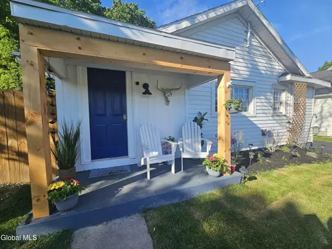 3929 Western Tpke, Altamont, NY 12009