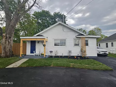 3929 Western Tpke, Altamont, NY 12009