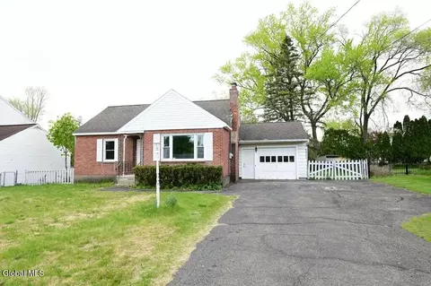 115 S Arrow St, Schenectady, NY 12304