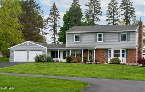 2155 Orchard Park Dr, Niskayuna, NY 12309