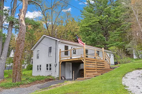 520 Morey Park Hill Rd, Schodack, NY 12123