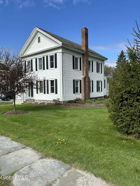 29 NW Washington, Cambridge, NY 12816