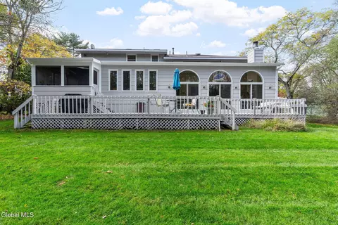 Exterior - 1226 Hempstead Rd, Schenectady, NY 12309 photo 15 of 17
