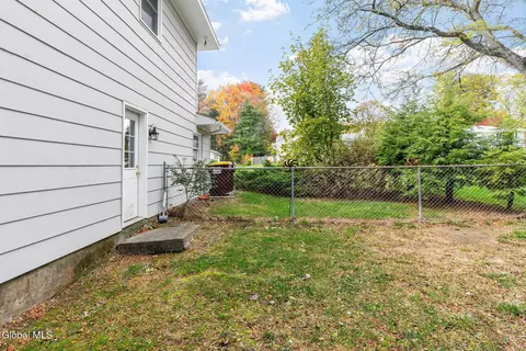 Exterior - 1226 Hempstead Rd, Schenectady, NY 12309 photo 17 of 17