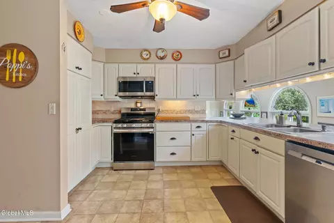 Kitchen - 1226 Hempstead Rd, Schenectady, NY 12309 photo 1 of 3