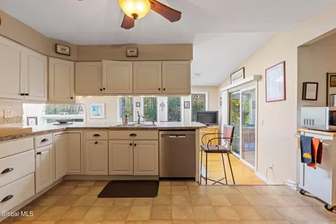 Kitchen - 1226 Hempstead Rd, Schenectady, NY 12309 photo 3 of 3