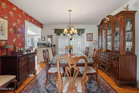 Dining - 1226 Hempstead Rd, Schenectady, NY 12309 photo 2 of 2