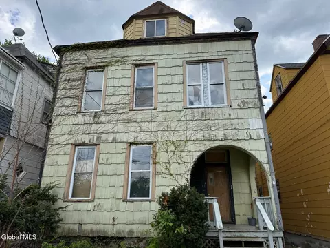 9 Leonard Pl, Albany, NY 12202