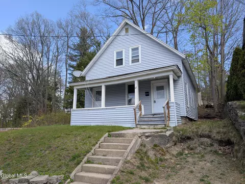67 Montgomery St, Gloversville, NY 12078