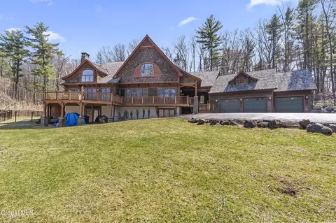 35 Shaker Bay Rd, Latham, NY 12110