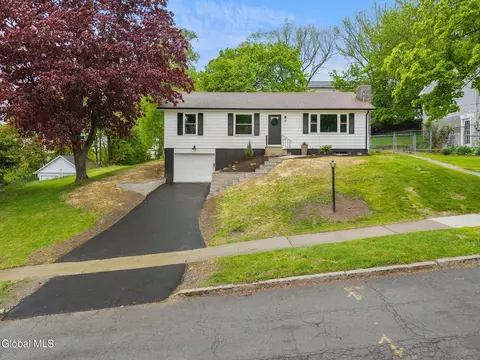34 Wolfert Ave, Menands, NY 12204