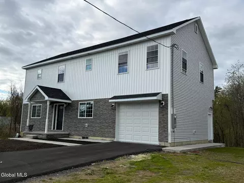 81 Morris Rd, Schenectady, NY 12304