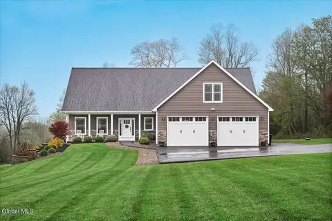 395 Beckers Corners Rd, Sloansville, NY 12160