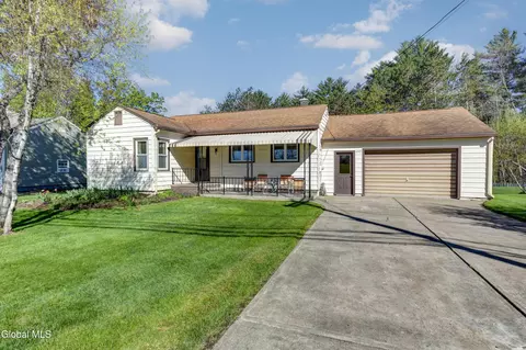 450 S Kingsboro Ave, Johnstown, NY 12095