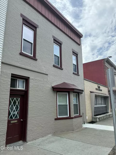 576 2nd Ave, Troy, NY 12182
