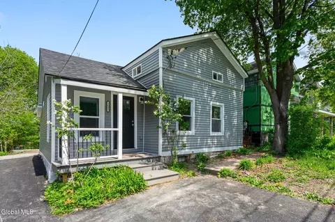 2683 New Scotland, Voorheesville, NY 12186