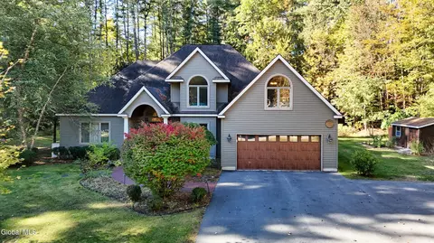 28 Bog Meadow Run, Saratoga Springs, NY 12866