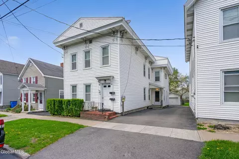319 W Clinton St, Johnstown, NY 12078