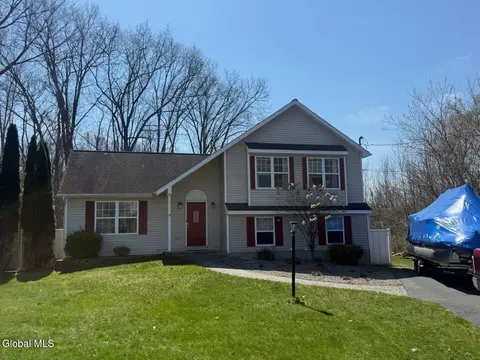 6 Island View Rd # A, Cohoes, NY 12047