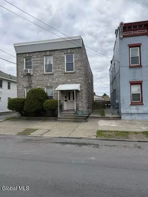 215 23rd St, Watervliet, NY 12189