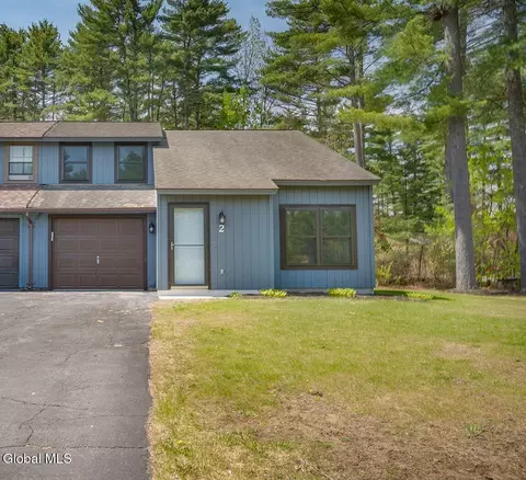 2 Queen Ann Ct, Queensbury, NY 12804