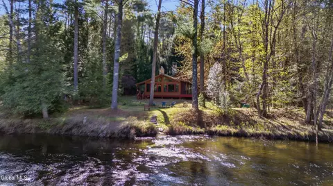 95 Delaney Dr, Brant Lake, NY 12815