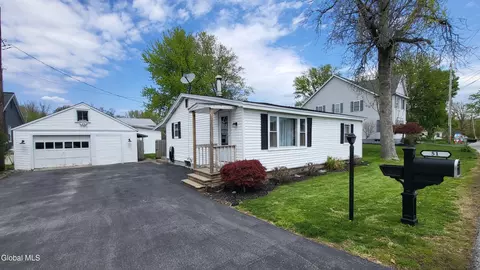 51 Ferry Ln # PVT, Stillwater, NY 12170