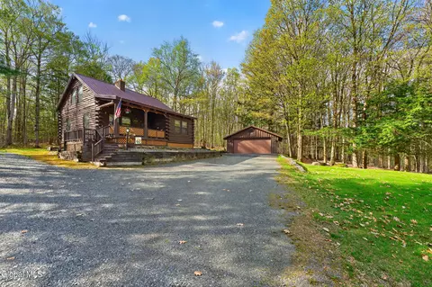375 Momrow Rd, Sand Lake, NY 12153