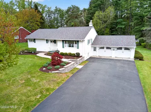 280 Lishakill Rd, Schenectady, NY 12309