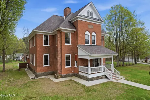 66 Horicon Ave #1W, Bolton Landing, NY 12814